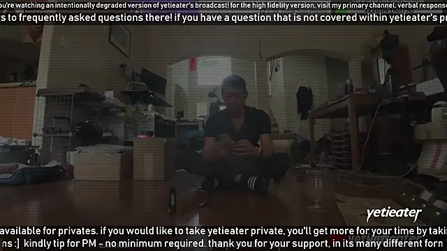 Snapshot of yetieater chatting on 01-17-25, 09:39 yetieater online show from 01-17-25, 09:39