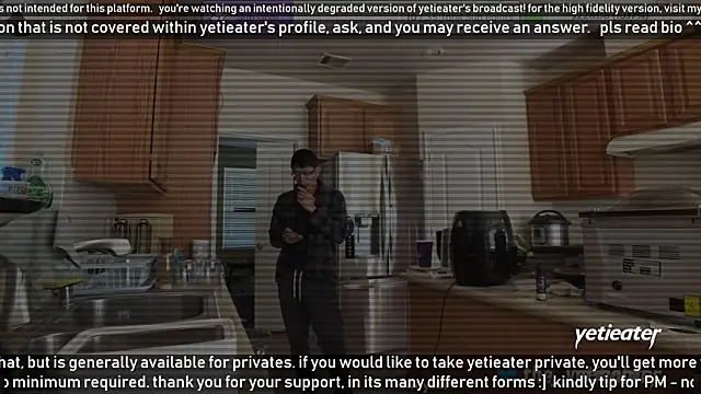 Snapshot of yetieater chatting on 01-22-25, 06:20 yetieater online show from 01-22-25, 06:20