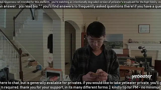 Snapshot of yetieater chatting on 01-22-25, 09:21 yetieater online show from 01-22-25, 09:21