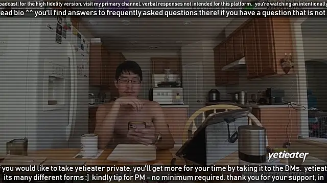 Snapshot of yetieater chatting on 02-07-25, 06:13 yetieater online show from 02-07-25, 06:13