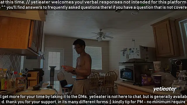 Snapshot of yetieater chatting on 06-26-26, 05:17 yetieater online show from 06-26-26, 05:17