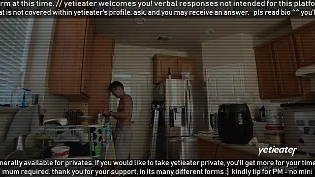 Snapshot of yetieater chatting on 07-13-26, 03:48 yetieater online show from 07-13-26, 03:48