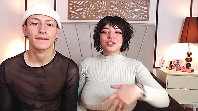 Aria and orien online show from 03-09-25, 10:52