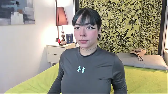 Aria and orien online show from 11-28-25, 11:24