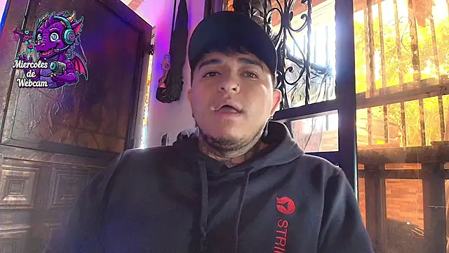 Snapshot of Strip_Classes_Col chatting on 10-01-25, 03:18 Strip Classes Col online show from 10-01-25, 03:18