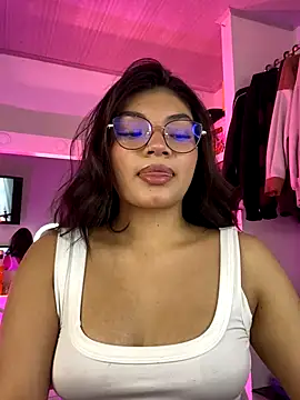  Camilaaa  online show from 09-11-25, 06:30
