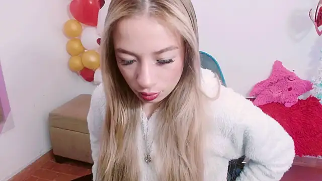 hannah 026 online show from 09-15-25, 12:27