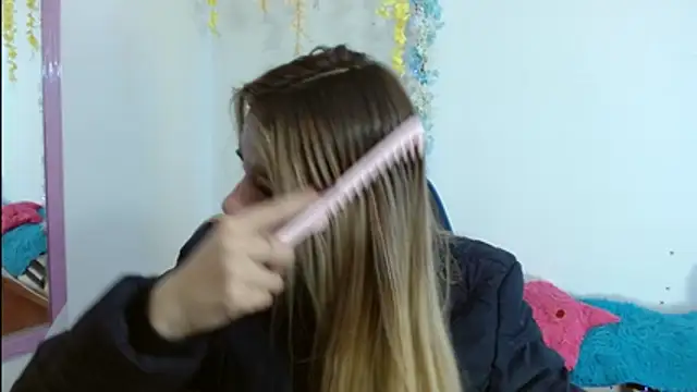 hannah 026 online show from 11-06-25, 10:27