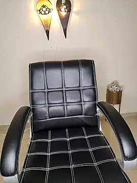 Snapshot of Noor-Bold chatting on 03-15-25, 10:11 Noor-Bold online show from 03-15-25, 10:11