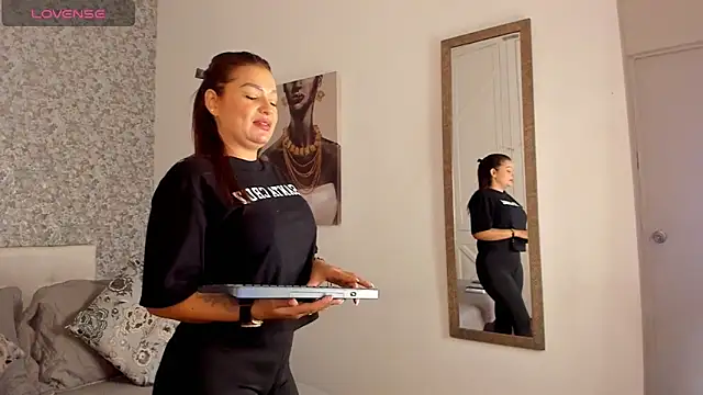 Snapshot of Brendalamar chatting on 03-20-25, 02:08 Brendalamar online show from 03-20-25, 02:08