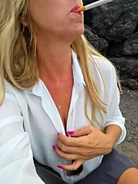 Melody73 online show from 10-27-25, 11:03