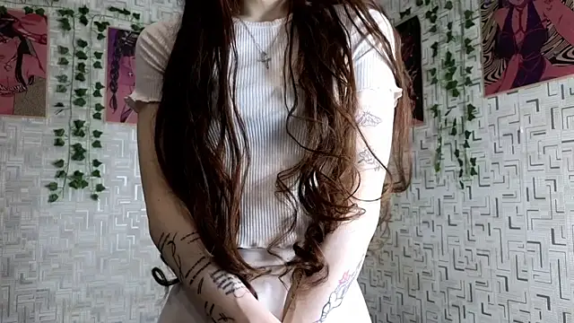 Snapshot of Lusy_PickMe chatting on 03-14-25, 04:10 Lusy PickMe online show from 03-14-25, 04:10