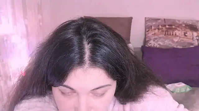 Snapshot of SoftLia chatting on 12-09-24, 09:16 SoftLia online show from 12-09-24, 09:16