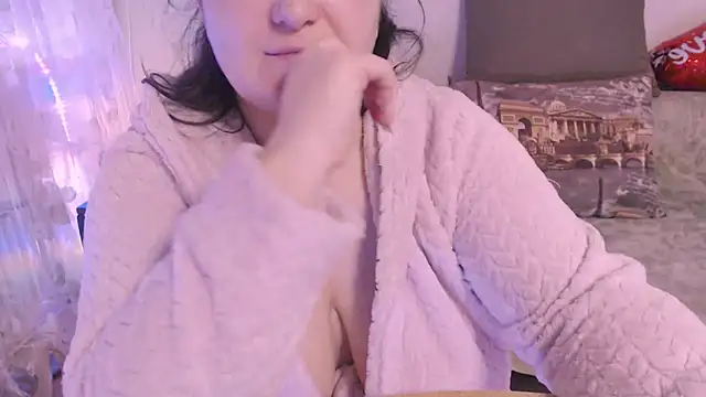 Snapshot of SoftLia chatting on 03-03-25, 03:20 SoftLia online show from 03-03-25, 03:20