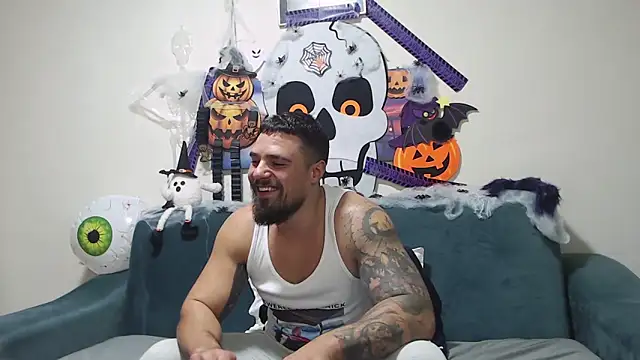 Tiberius hunk online show from 10-24-25, 06:15