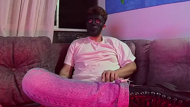 Snapshot of PaulZacx chatting on 12-02-25, 04:18 PaulZacx online show from 12-02-25, 04:18