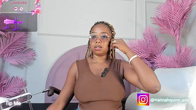 Hanaahquinn online show from 03-05-26, 12:01