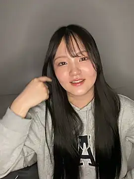 MinaKubo online show from 04-06-26, 01:23