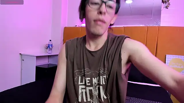 Andrew Wolff online show from 03-08-25, 04:45