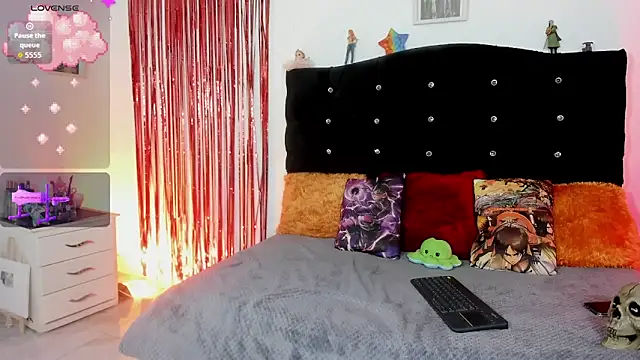 young jung online show from 10-09-25, 01:47