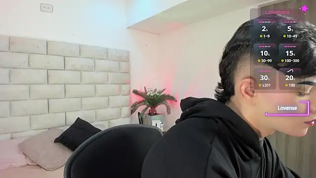 Snapshot of Dylan_Turnerr chatting on 03-11-25, 04:43 Dylan Turnerr online show from 03-11-25, 04:43