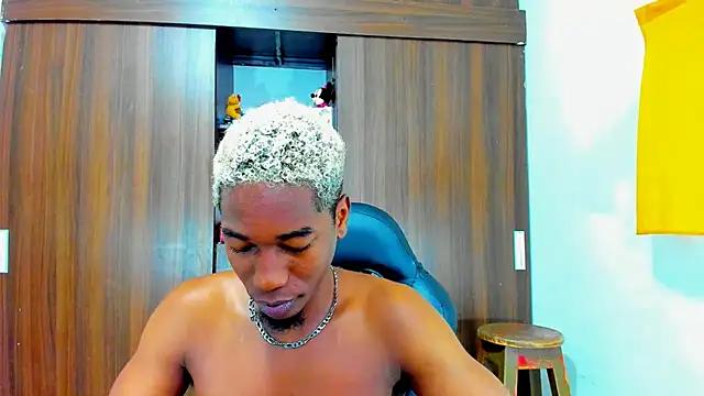 Dreamastercum  online show from 10-21-25, 11:44