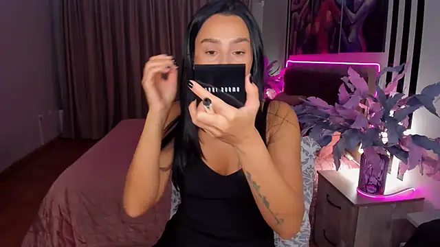 DanaSincere online show from 10-24-25, 04:09