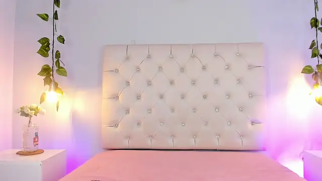 Snapshot of Lia_Taylor1 chatting on 10-09-25, 01:25 Lia Taylor1 online show from 10-09-25, 01:25