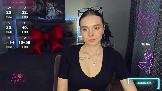 EmelyMason online show from 02-12-26, 12:44