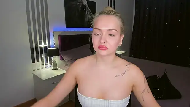 EvaGoddes online show from 03-10-26, 07:46