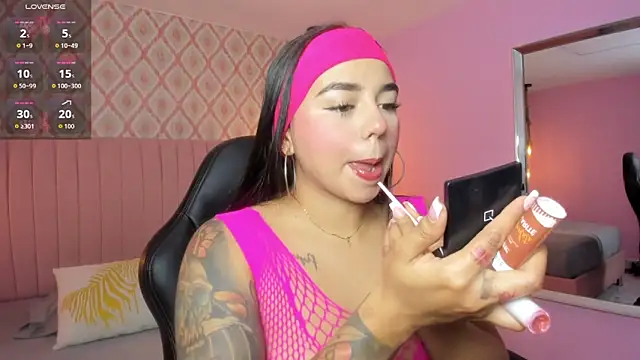 Snapshot of AGATHASMITH5 chatting on 02-24-26, 03:15 AGATHASMITH5 online show from 02-24-26, 03:15