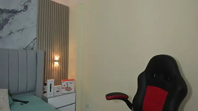 Snapshot of AGATHASMITH5 chatting on 03-28-26, 03:28 AGATHASMITH5 online show from 03-28-26, 03:28