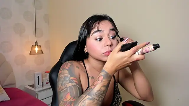 Snapshot of AGATHASMITH5 chatting on 03-30-26, 03:18 AGATHASMITH5 online show from 03-30-26, 03:18