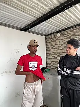 Snapshot of Miguel_bigcock chatting on 03-15-25, 02:45 Miguel bigcock online show from 03-15-25, 02:45