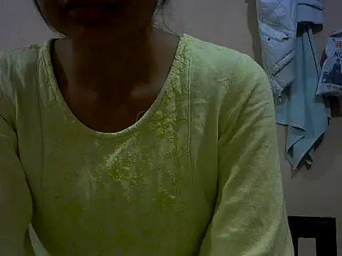 Snapshot of mayra89 chatting on 03-21-26, 03:37 mayra89 online show from 03-21-26, 03:37