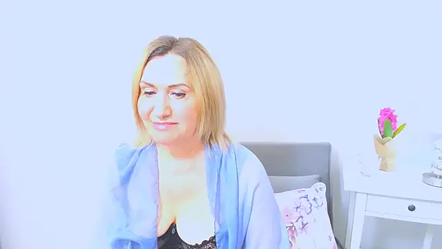 Snapshot of IsabellaSexyMilf chatting on 03-16-25, 10:22 IsabellaSexyMilf online show from 03-16-25, 10:22