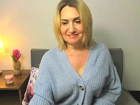 Snapshot of IsabellaSexyMilf chatting on 03-21-25, 04:29 IsabellaSexyMilf online show from 03-21-25, 04:29