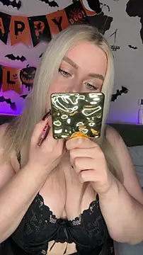 Snapshot of April_Vancee chatting on 11-02-25, 03:25 April Vancee online show from 11-02-25, 03:25