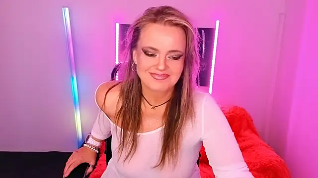 AnielaFox online show from 09-16-25, 07:31