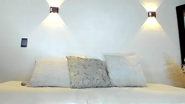 Snapshot of alanarouge chatting on 03-07-25, 03:18 alanarouge online show from 03-07-25, 03:18