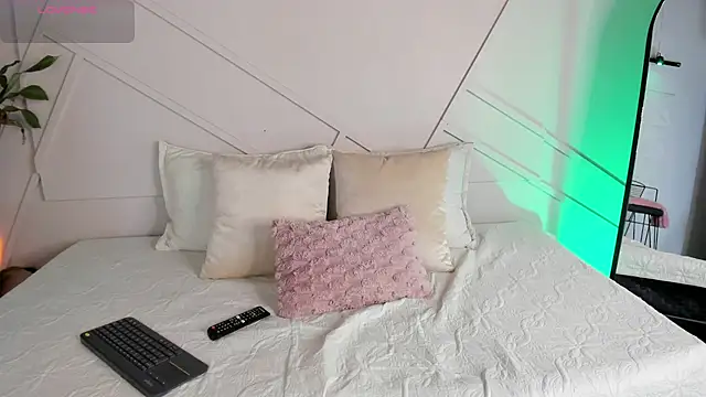 alanarouge online show from 12-05-25, 11:52