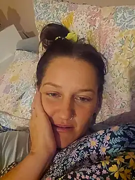 Snapshot of Pleasing-Chloe49 chatting on 03-20-25, 02:51 Pleasing-Chloe49 online show from 03-20-25, 02:51