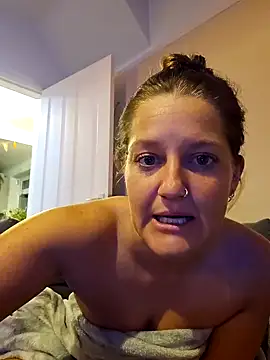 Snapshot of Pleasing-Chloe49 chatting on 03-20-25, 11:23 Pleasing-Chloe49 online show from 03-20-25, 11:23