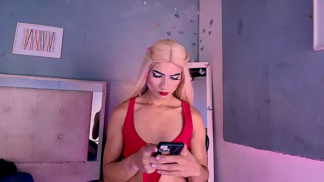 Snapshot of Emily_Castillo_1 chatting on 07-12-26, 05:42 Emily Castillo 1 online show from 07-12-26, 05:42