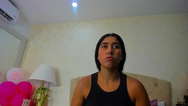 Mia Montess online show from 04-09-26, 04:34