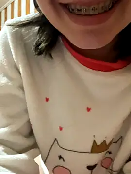 Snapshot of floooohv chatting on 09-19-25, 09:00 floooohv online show from 09-19-25, 09:00