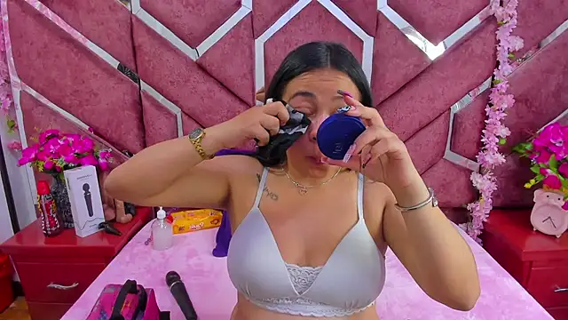  Violeta 18 online show from 10-21-25, 03:07