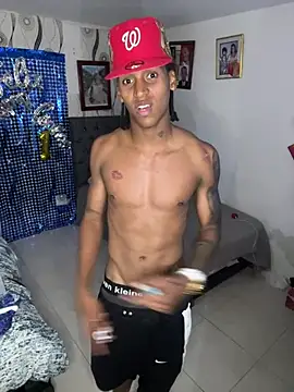 kyle ivo00 online show from 01-12-26, 04:39