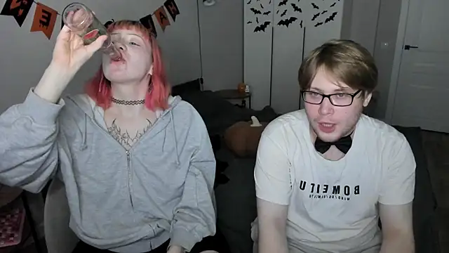 JayMollyy online show from 10-25-25, 06:02