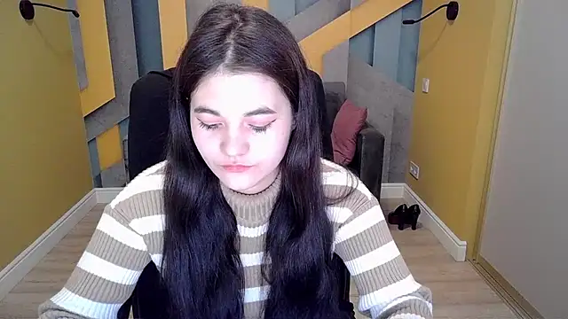 Snapshot of ElinaMils chatting on 03-06-25, 12:19 ElinaMils online show from 03-06-25, 12:19